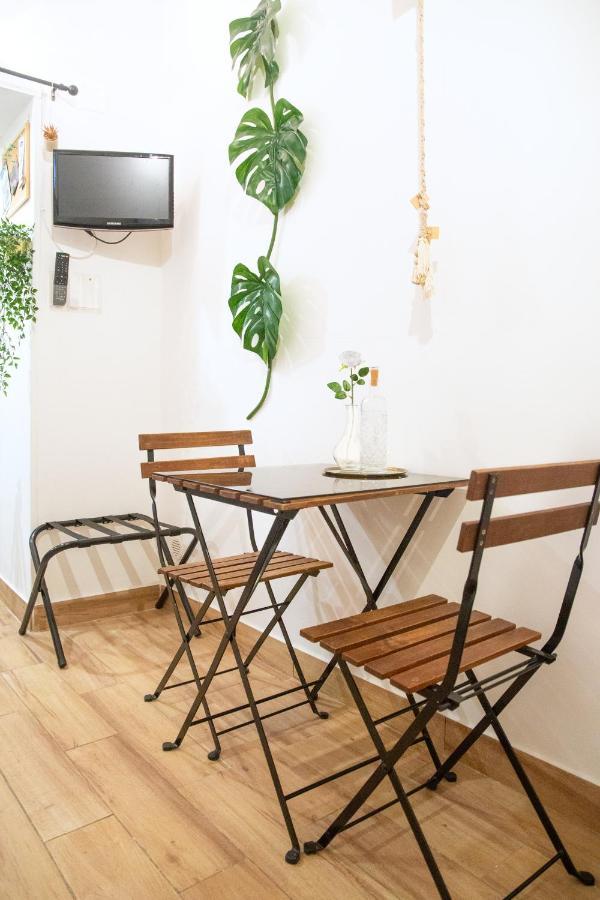 Jungle 13 - Room And Apartments 나폴리 외부 사진
